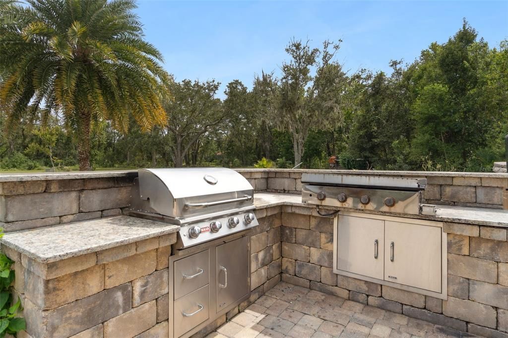 Exterior, Outdoor Kitchen