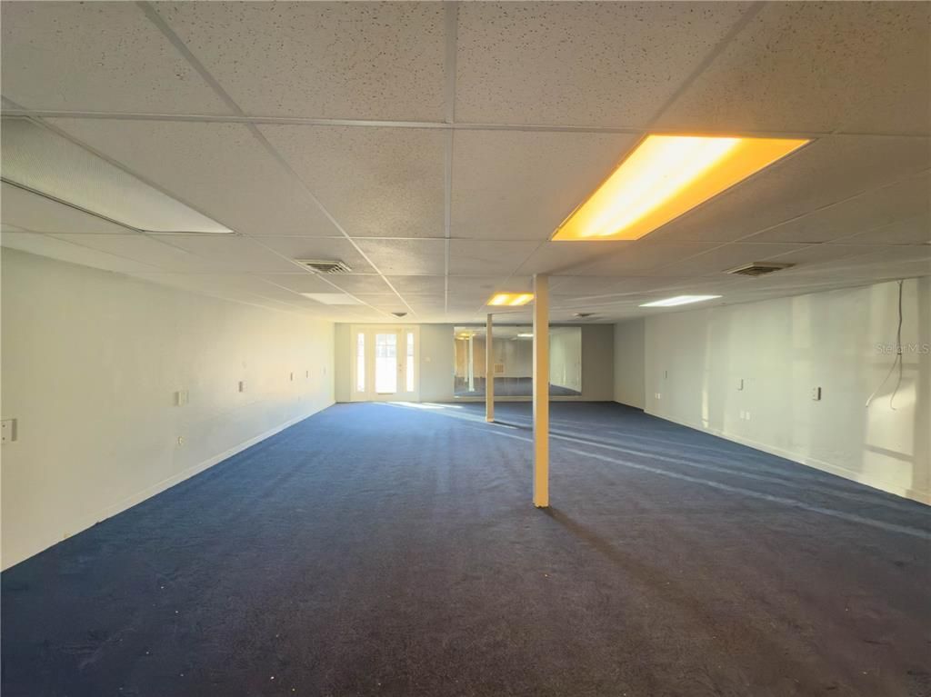 Empty room, Interior, Recessed Lighting