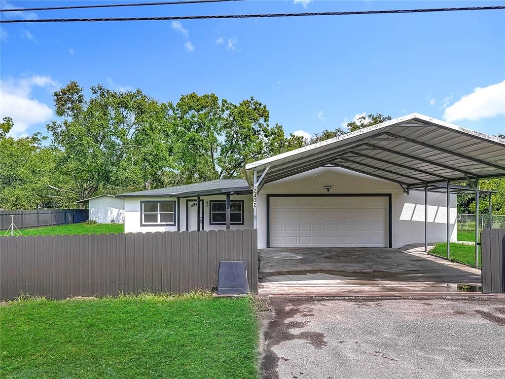 Attached, Exterior, Facade, Ranch