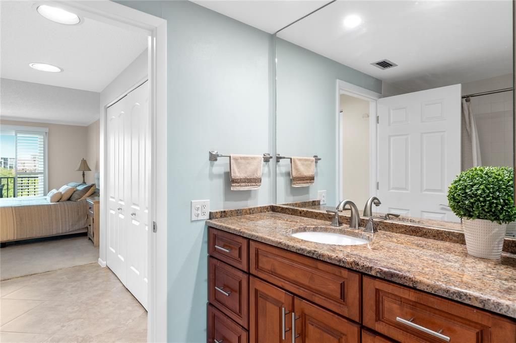 Bathroom, Bedroom, Dual Sink Vanities, Interior, Recessed Lighting