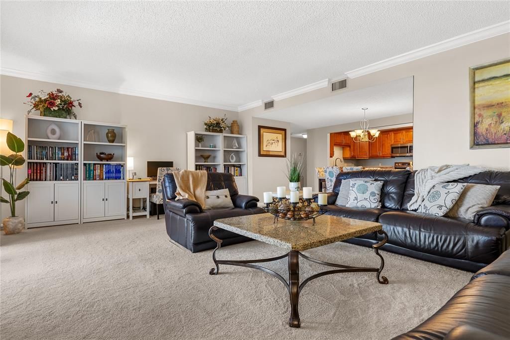 Chandelier, Interior, Kitchen, Living room