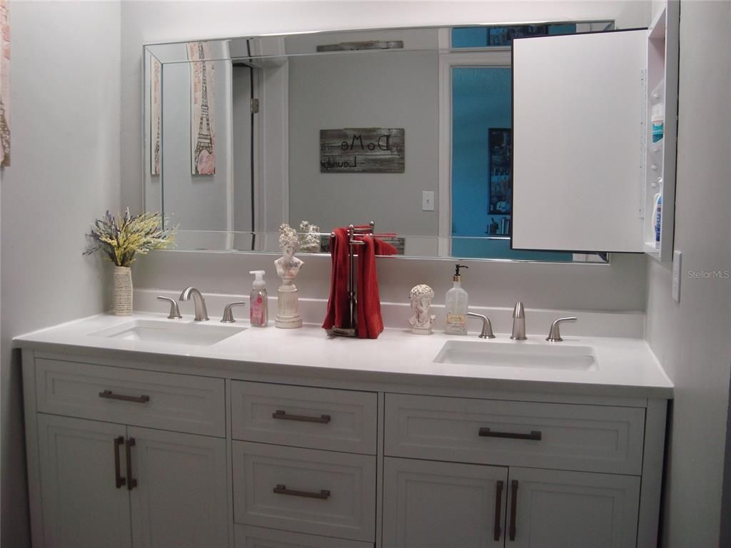 Bathroom, Dual Sink Vanities, Interior