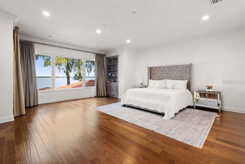 Bedroom, Interior, Recessed Lighting, Water, Wood Texture Flooring