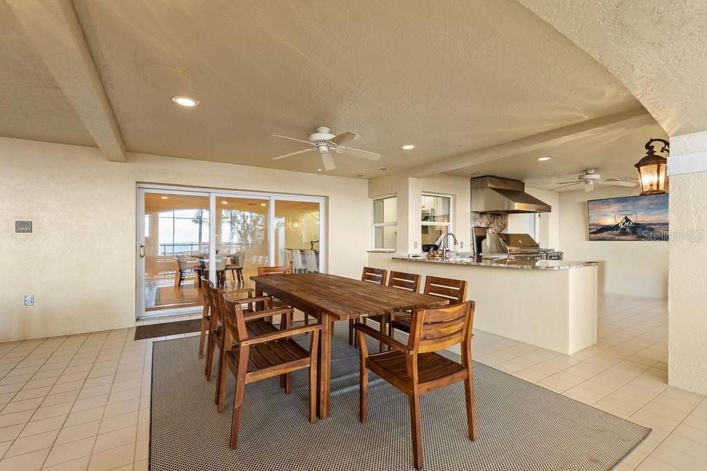 Dining room, Interior, Kitchen, Recessed Lighting