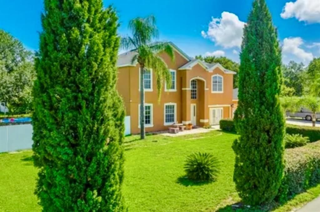 Backyard, Exterior, Facade, French Provincial