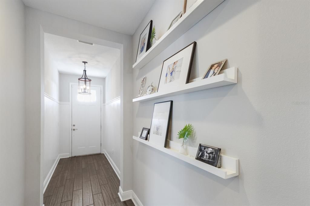 Interior, Pendant Lights, Wood Texture Flooring