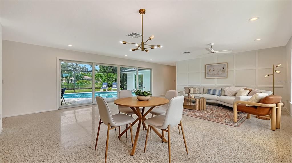 Dining room, Interior, Living room, Pendant Lights, Recessed Lighting