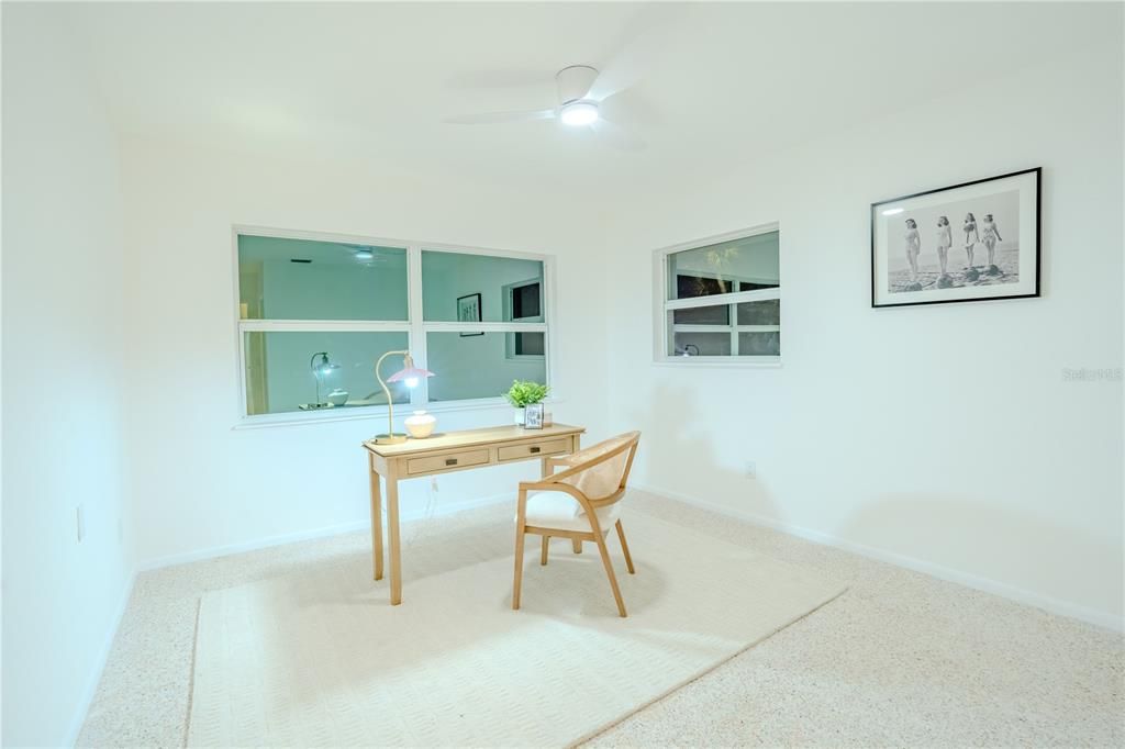 Home Office, Interior