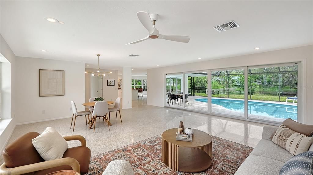 Dining room, Interior, Living room, Pendant Lights, Recessed Lighting
