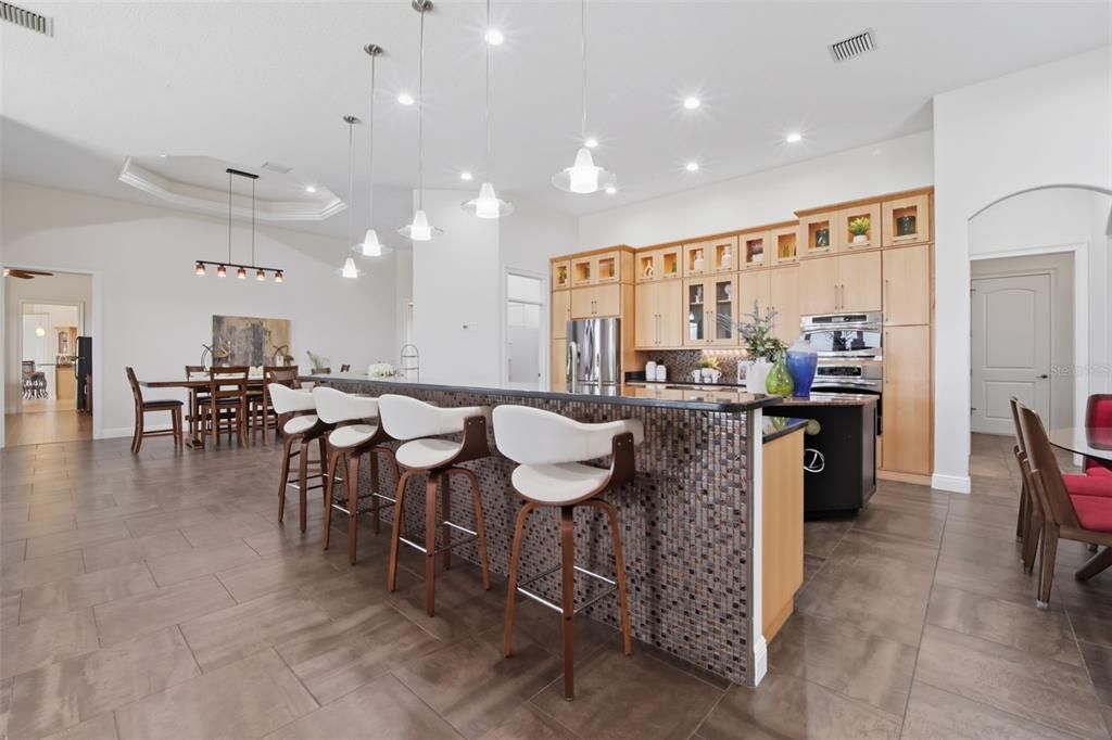 Dining room, Interior, Kitchen, Pendant Lights, Recessed Lighting, Stainless Steel Appliances