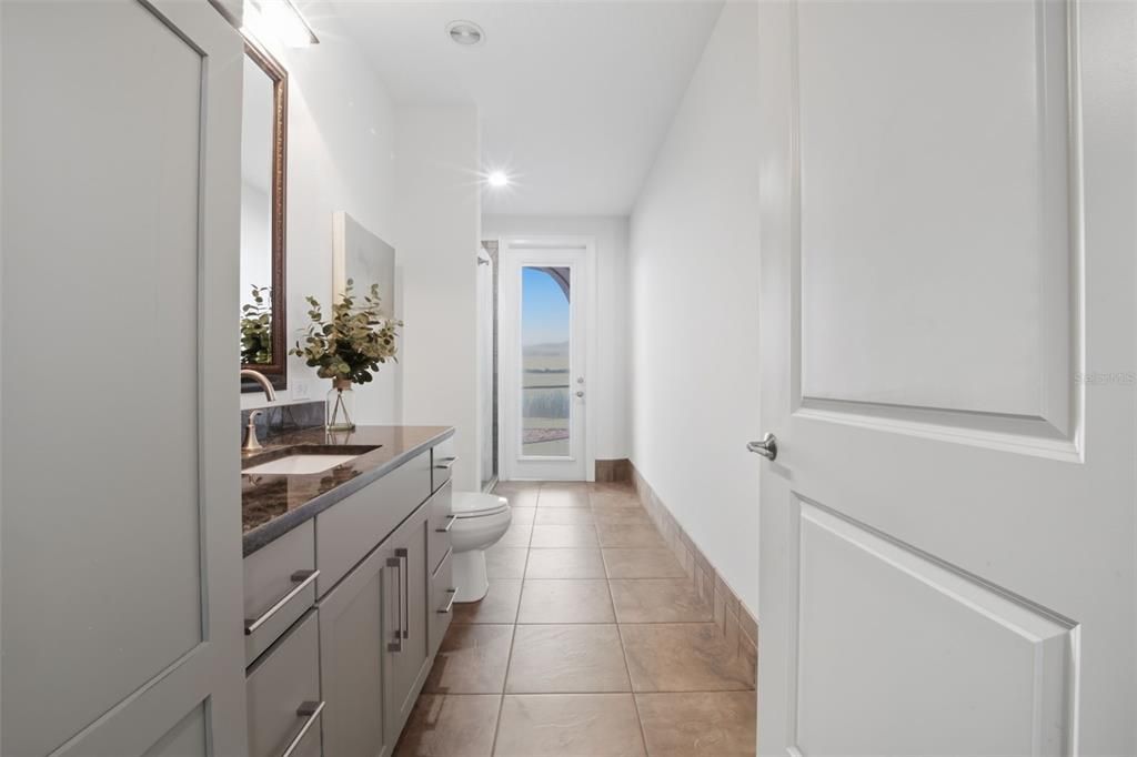 Bathroom, Interior, Recessed Lighting
