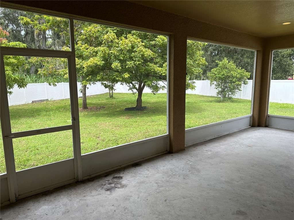 Empty room, Interior, Recessed Lighting, Sun Room