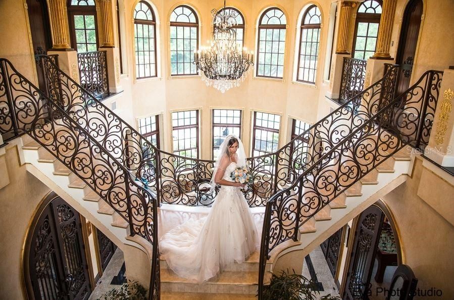 Chandelier, Interior