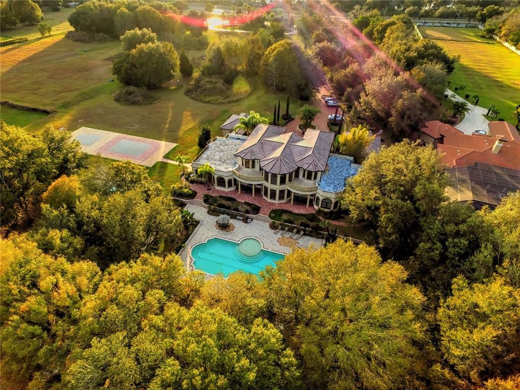 Exterior, Drone