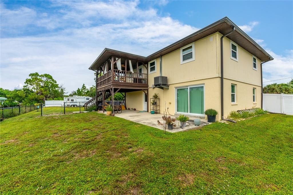 Backyard, Exterior