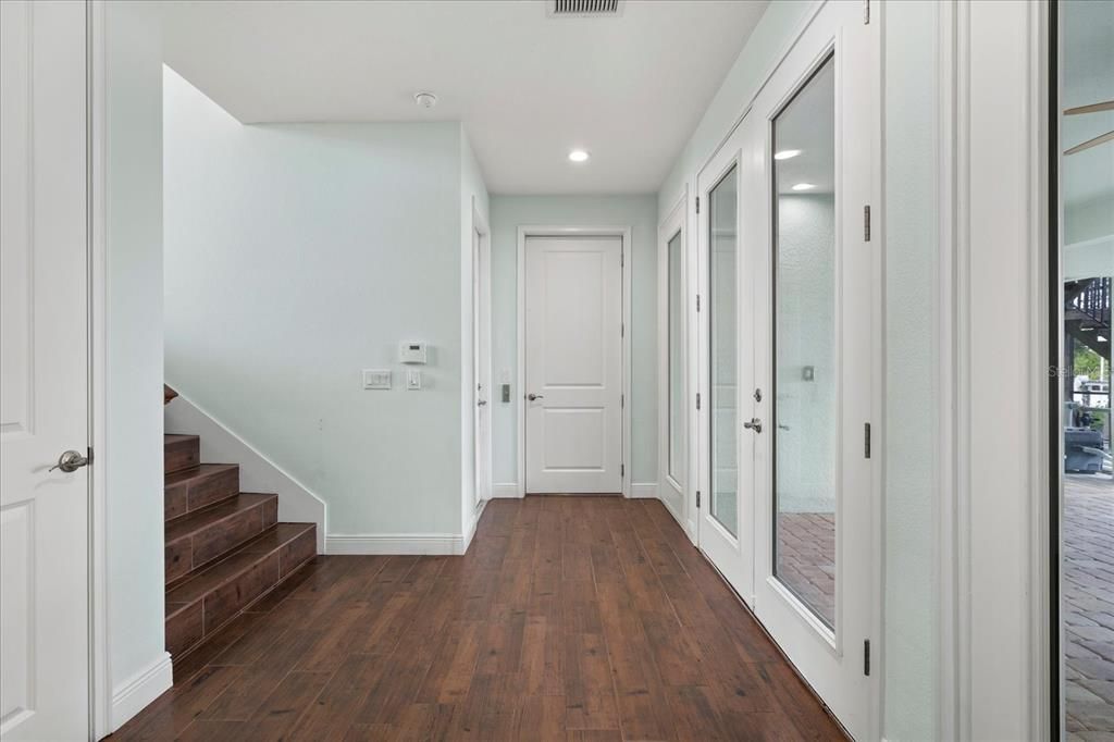 Interior, Recessed Lighting, Wood Texture Flooring
