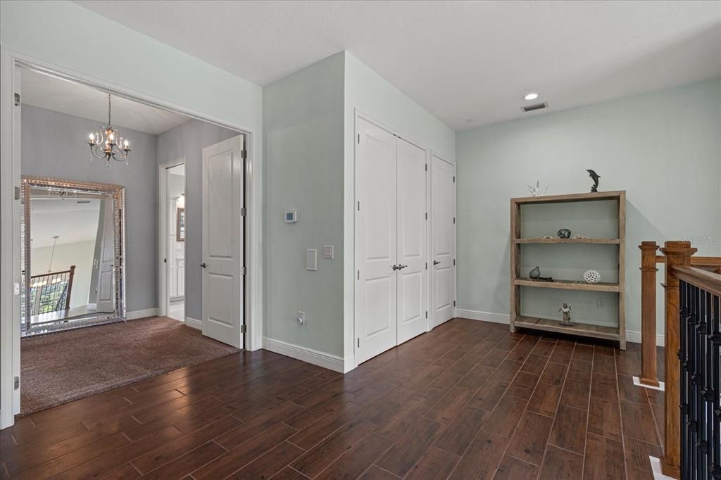 Chandelier, Empty room, Interior, Recessed Lighting, Wood Texture Flooring