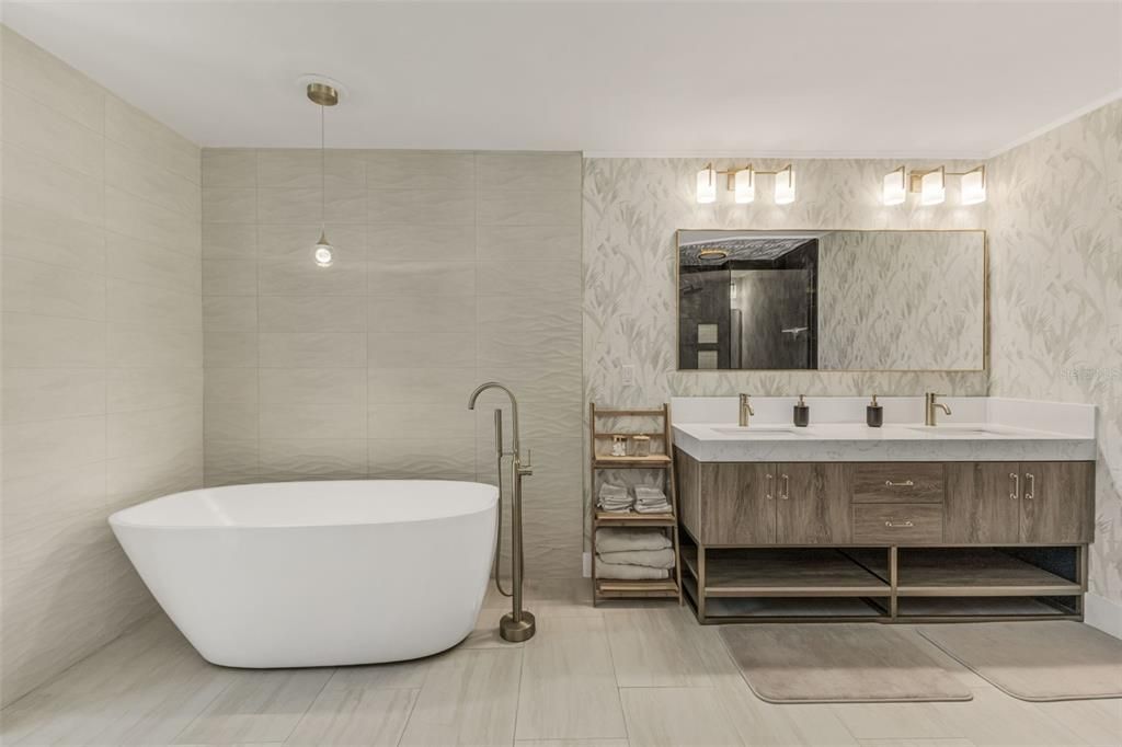 Bathroom, Dual Sink Vanities, Free Standing Baths, Interior, Marble Walls, Pendant Lights