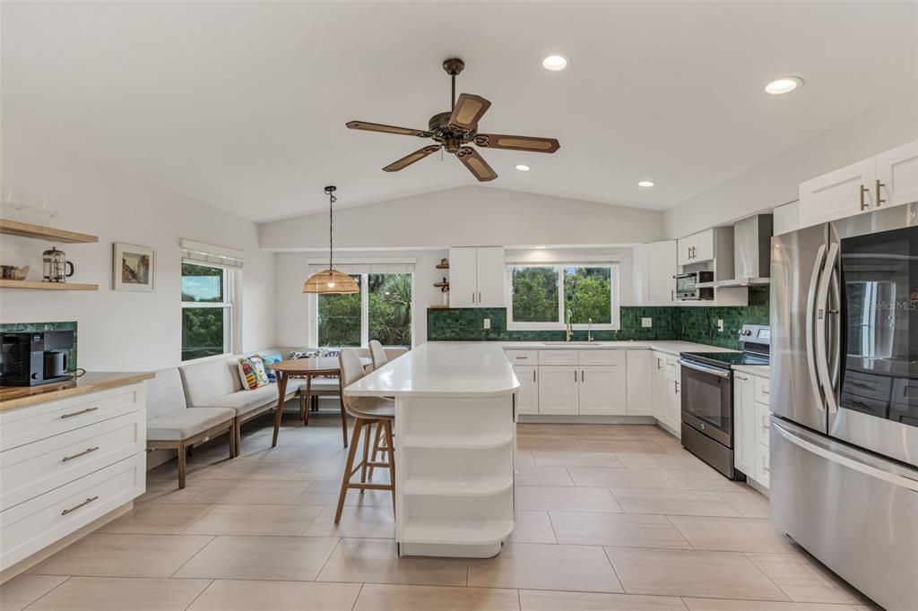 Dining room, Interior, Kitchen, Pendant Lights, Recessed Lighting, Stainless Steel Appliances