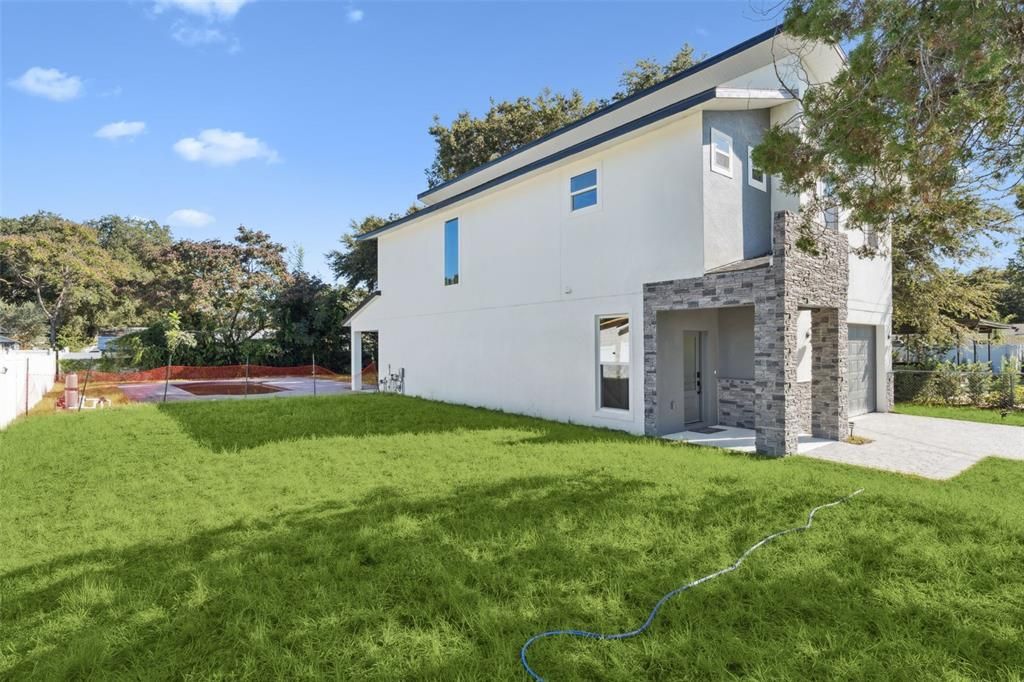 Backyard, Exterior