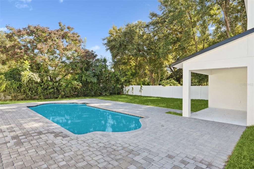 Exterior, Pool