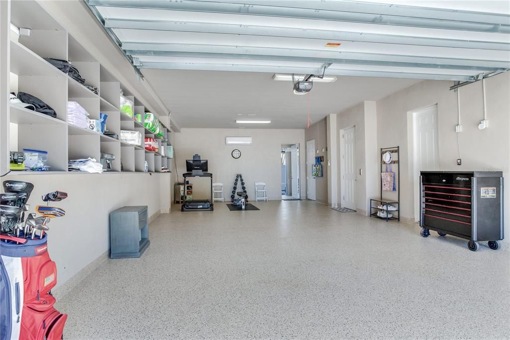 Garage, Interior