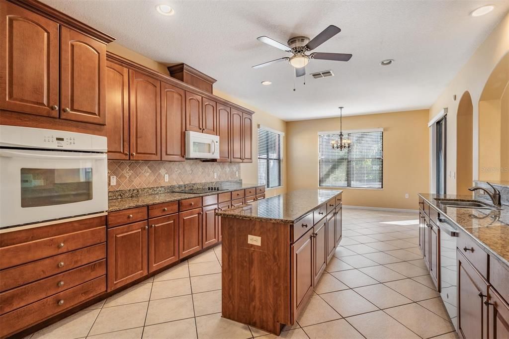 Chandelier, Dining room, Interior, Kitchen, Recessed Lighting