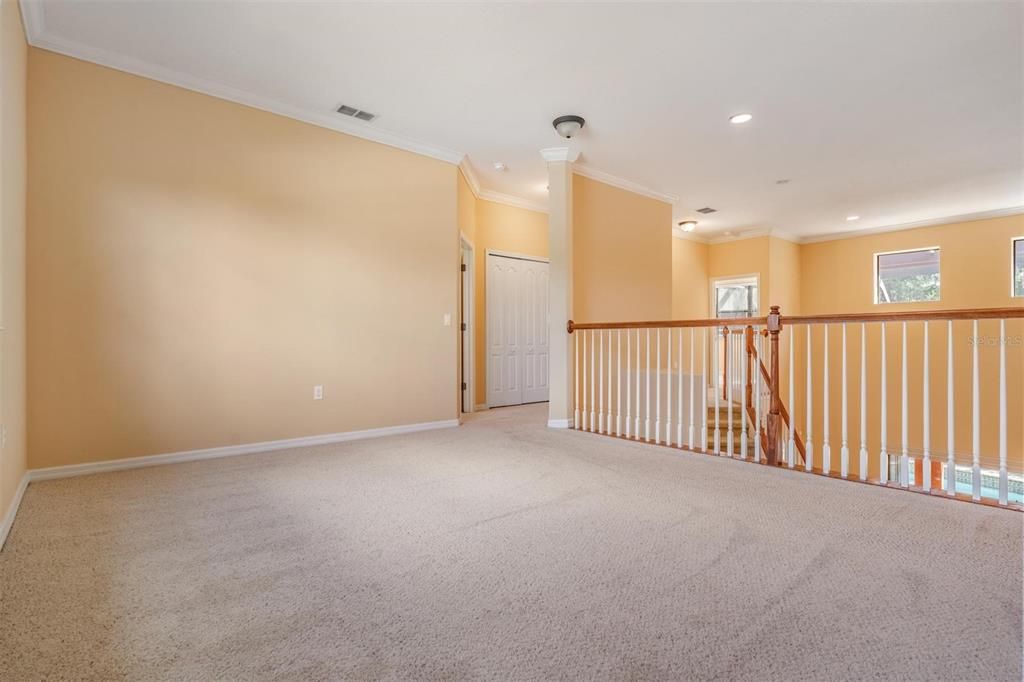 Empty room, Interior, Recessed Lighting