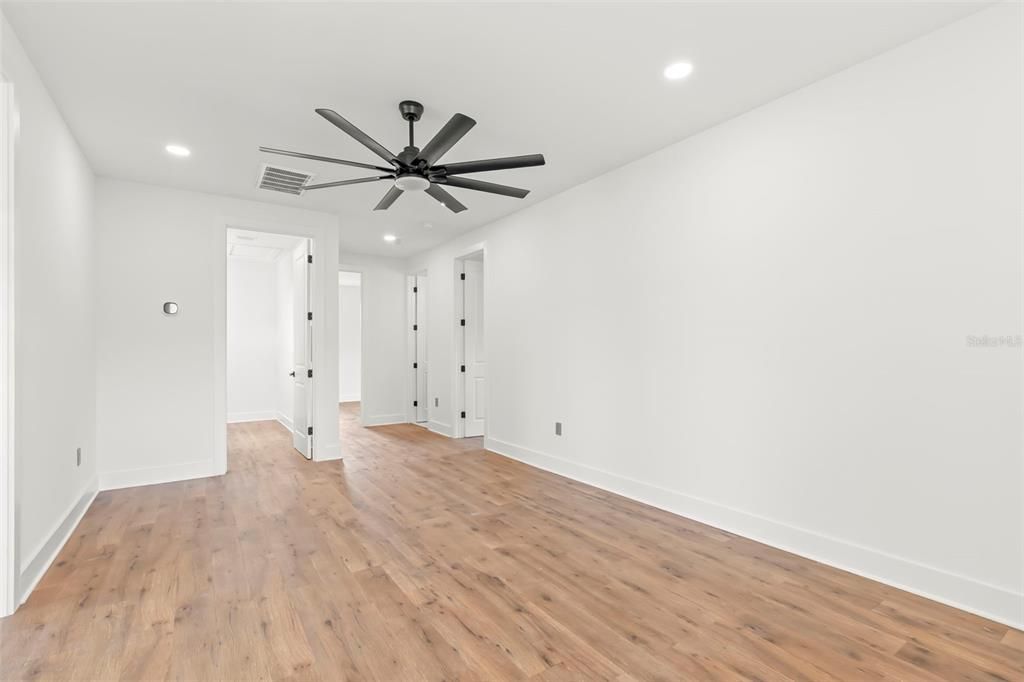 Empty room, Interior, Recessed Lighting, Wood Texture Flooring