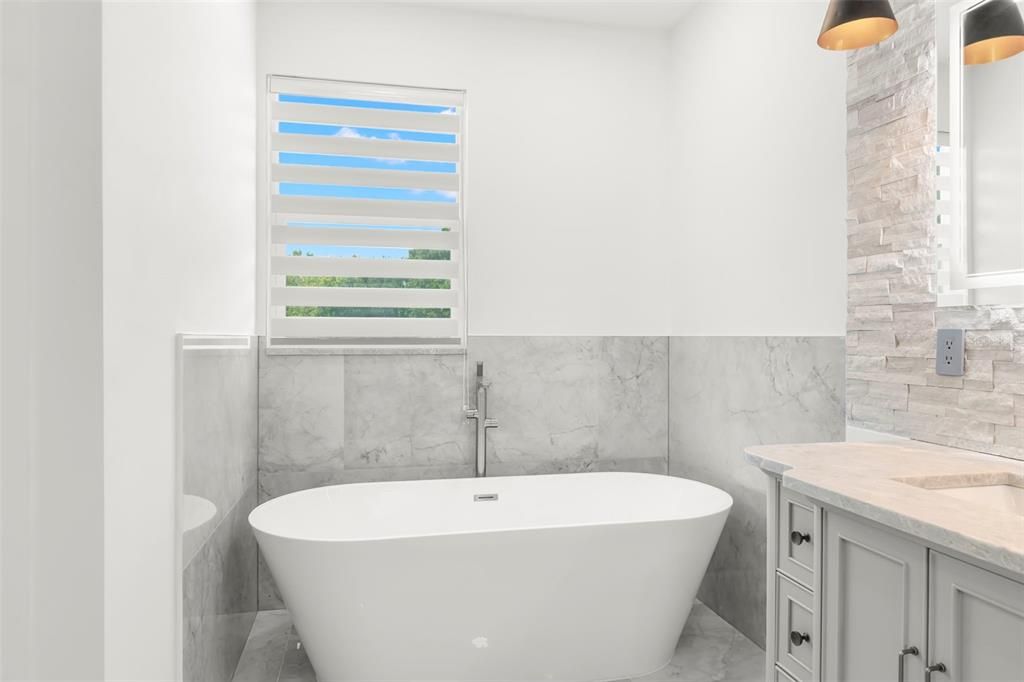 Bathroom, Free Standing Baths, Interior, Marble Walls