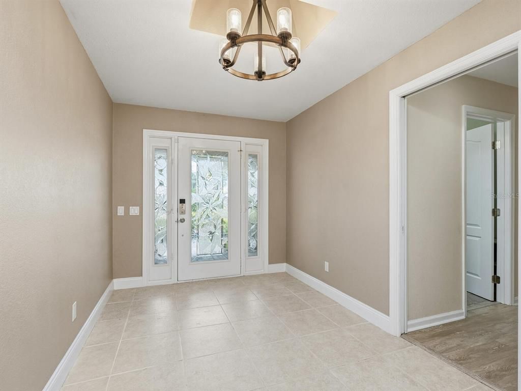 Chandelier, Interior
