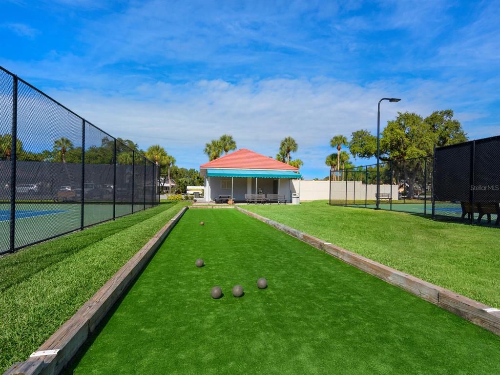 Exterior, Tennis Courts