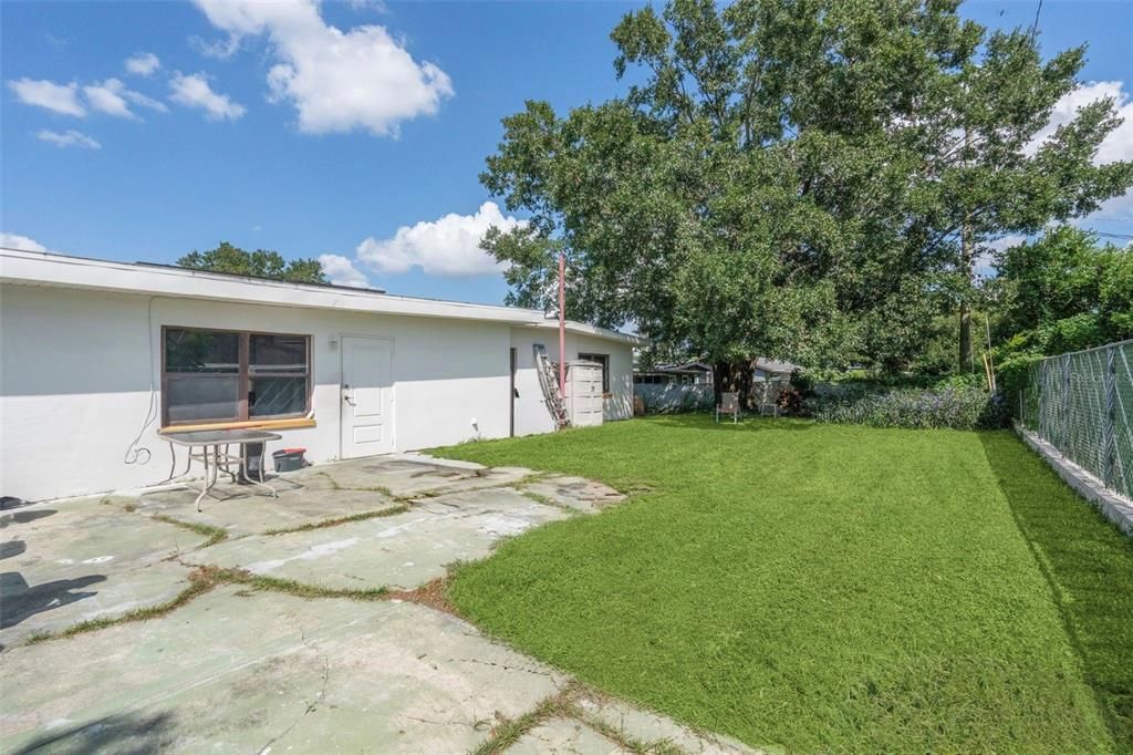 Backyard, Exterior