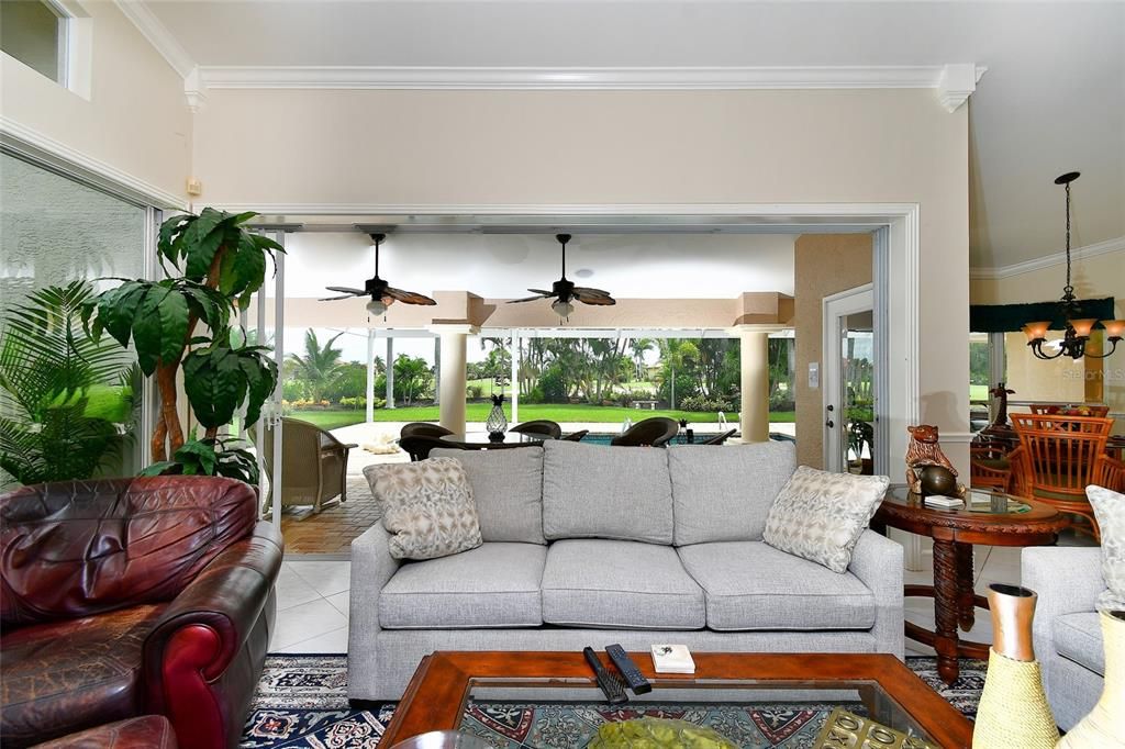 Chandelier, Dining room, Interior, Living room