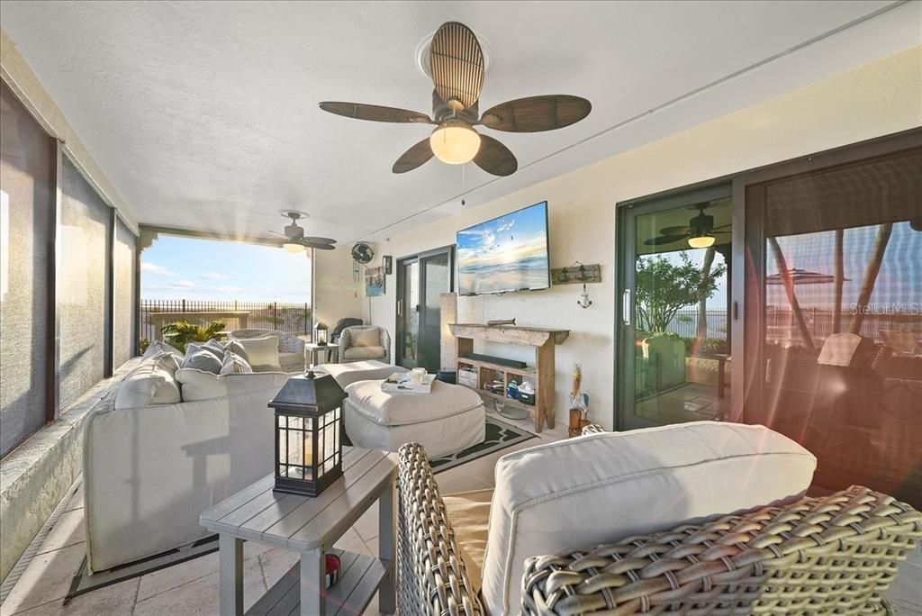 Fireplace, Interior, Living room