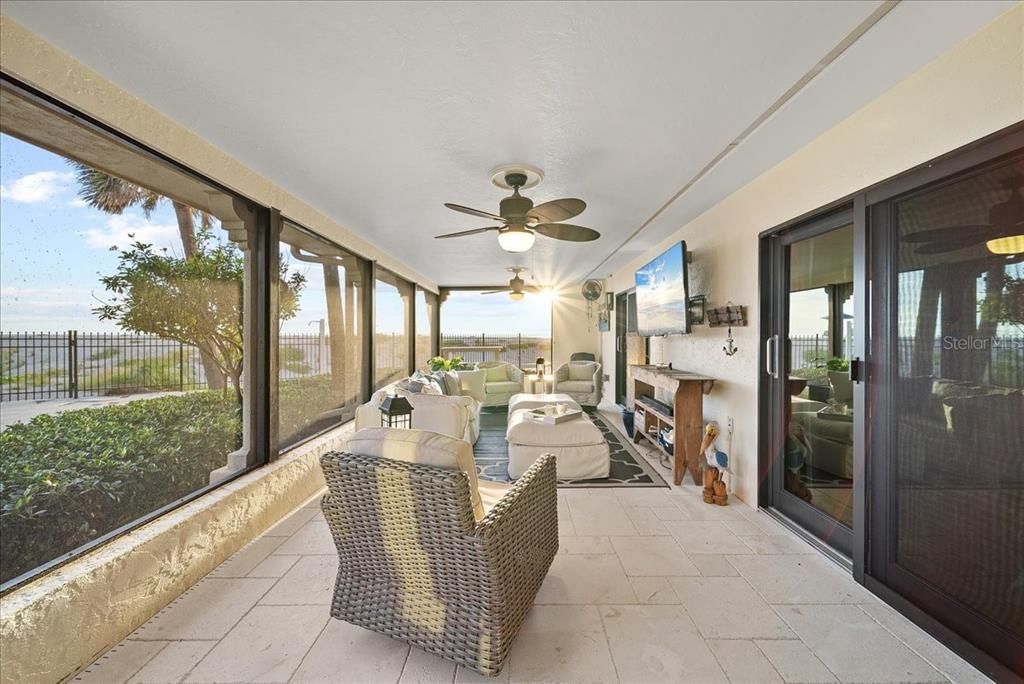 Fireplace, Interior, Living room, Sun Room