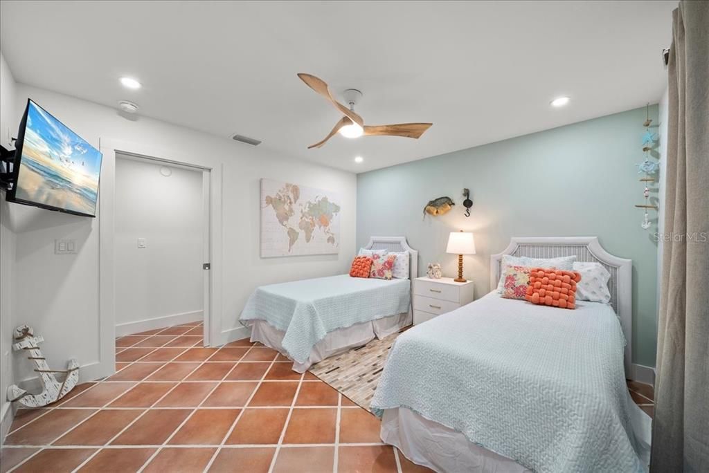 Bedroom, Interior, Recessed Lighting