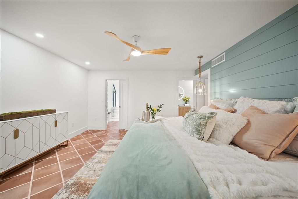 Bedroom, Interior, Pendant Lights, Recessed Lighting