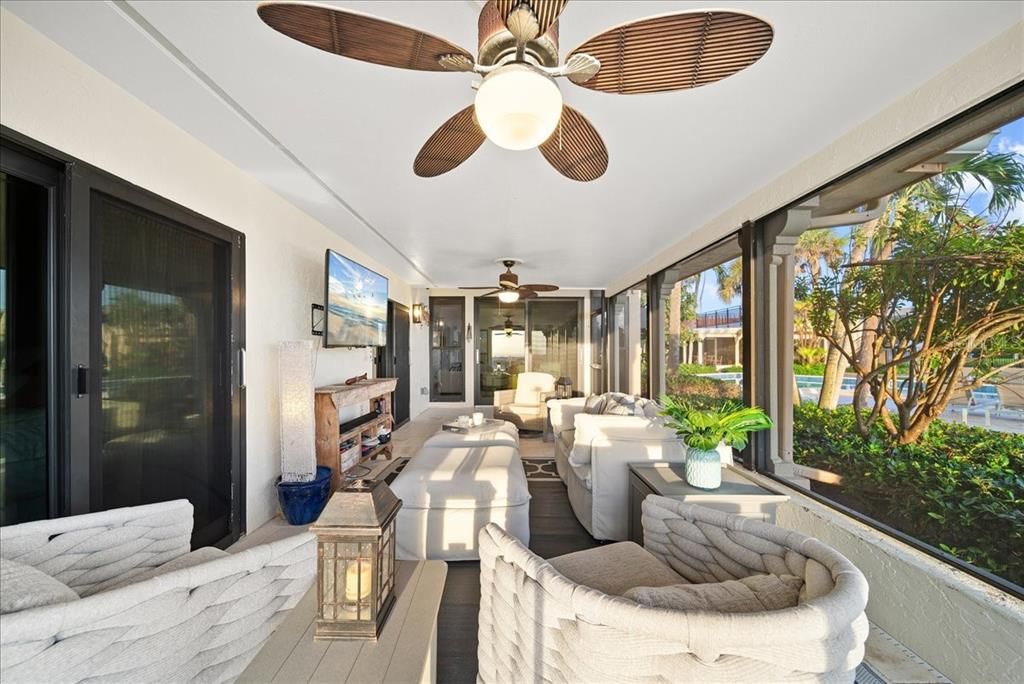 Fireplace, Interior, Living room, Sun Room