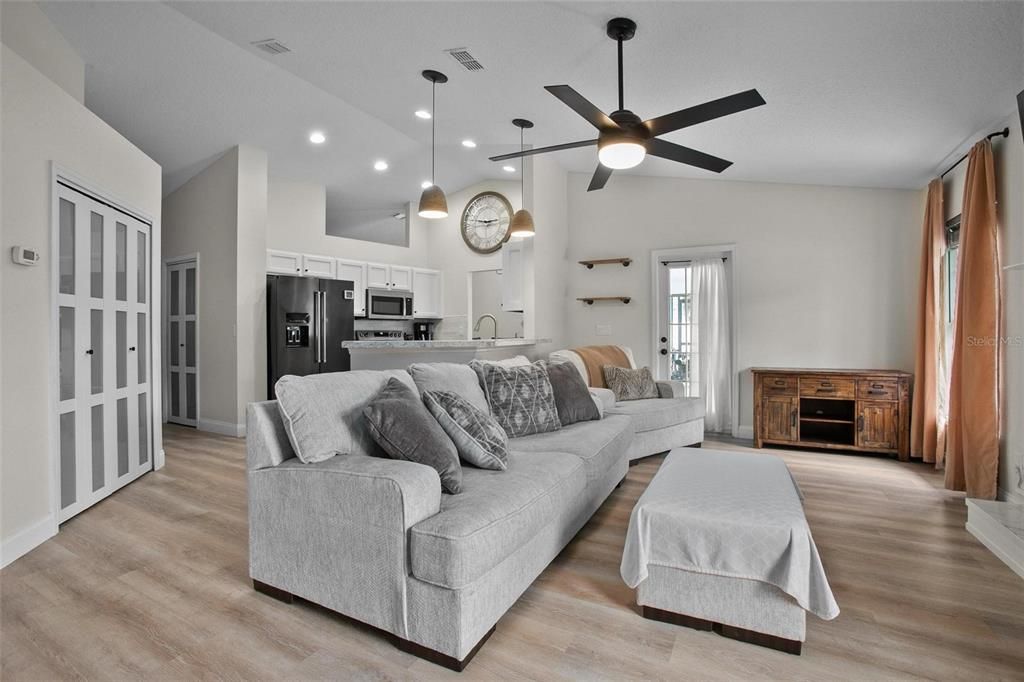 Interior, Kitchen, Living room, Pendant Lights, Recessed Lighting, Stainless Steel Appliances, Wood Texture Flooring