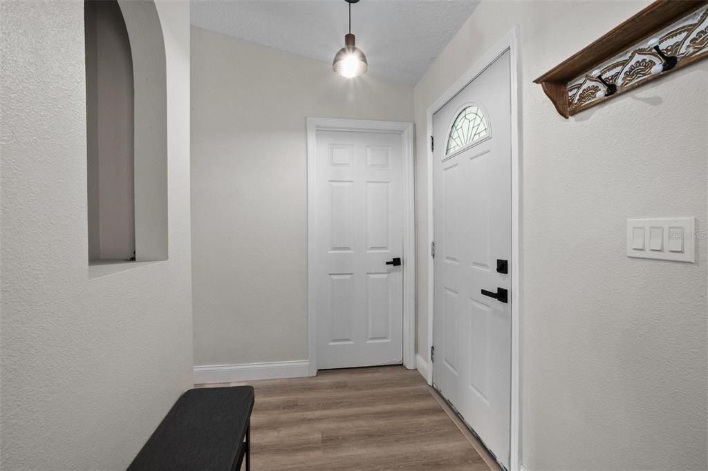Interior, Pendant Lights, Wood Texture Flooring