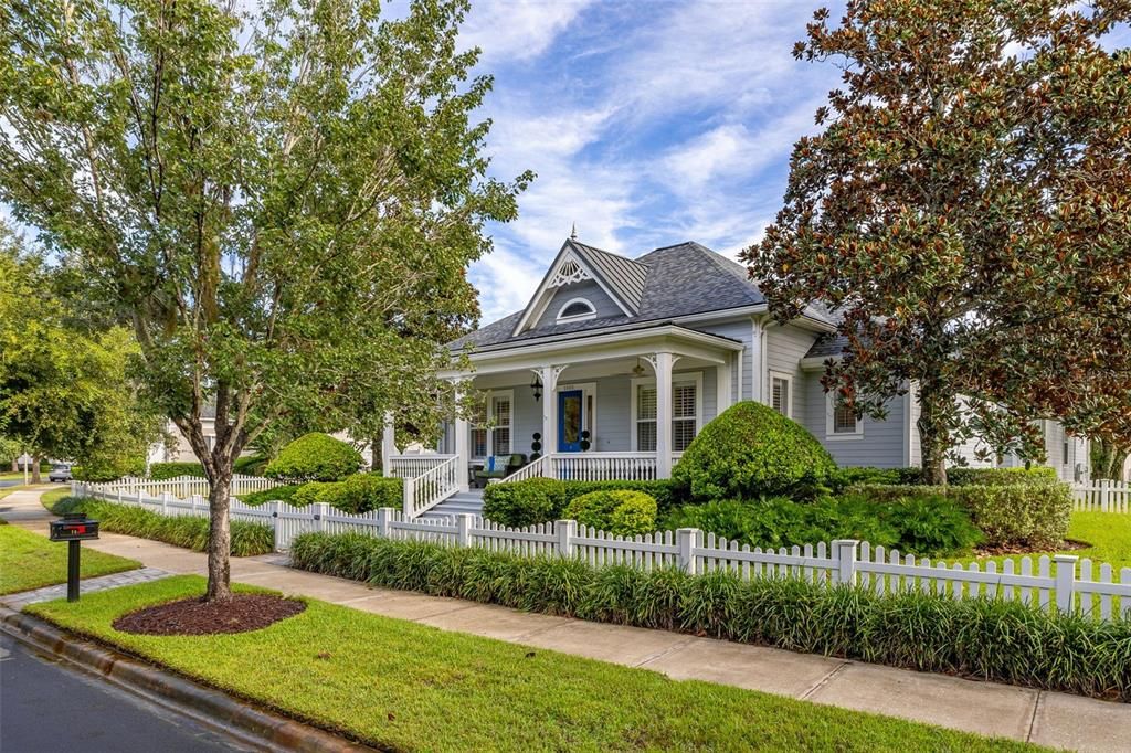 Exterior, Facade, Queen Anne Victorian