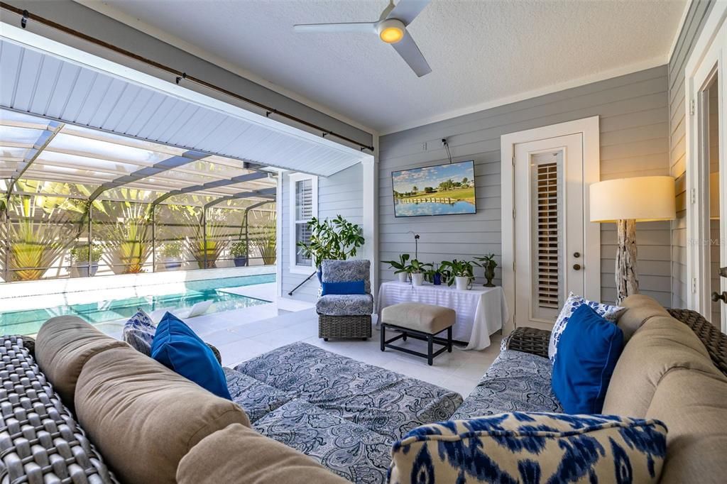 Interior, Living room, Pool, Sun Room