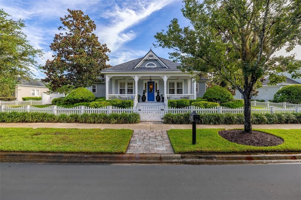 Exterior, Facade, Queen Anne Victorian