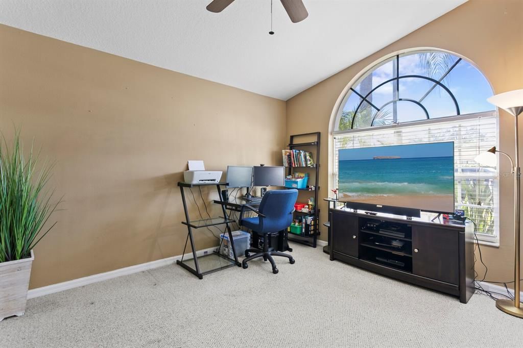 Home Office, Interior