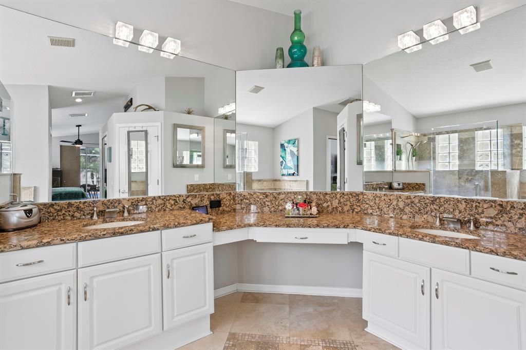 Bathroom, Dual Sink Vanities, Interior