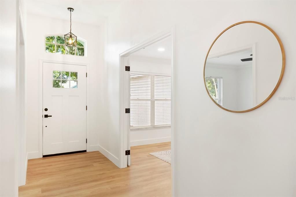 Interior, Pendant Lights, Recessed Lighting, Wood Texture Flooring