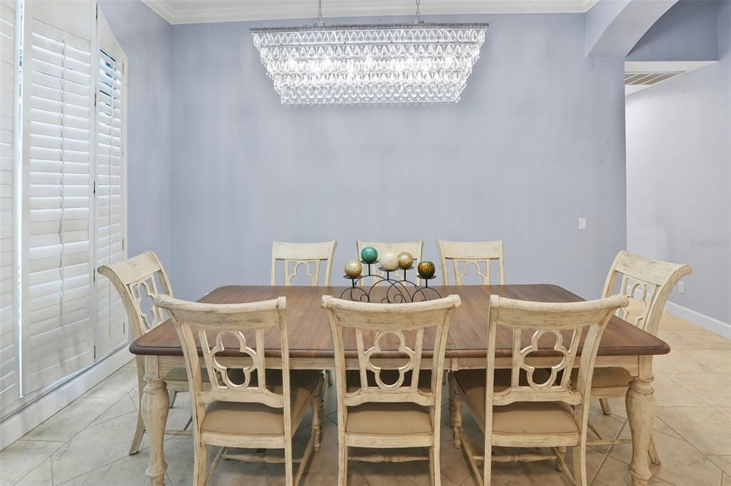 Chandelier, Dining room, Interior