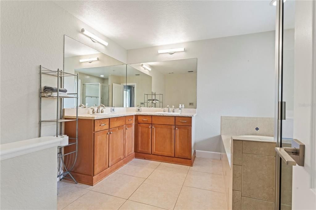 Bathroom, Dual Sink Vanities, Interior