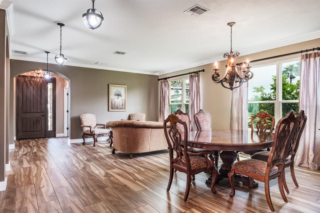 Chandelier, Dining room, Interior, Living room, Pendant Lights, Wood Texture Flooring